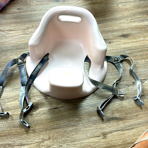 Upseat Baby Floor & Booster Seat with Tray - Picture 7 of 11